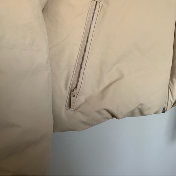 Lululemon Slush Hour Hooded Jacket
Trench - Picture 9 of 12